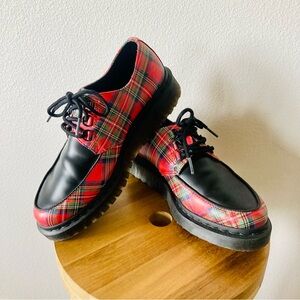 RARE ♥️ Vintage Celtic Dr. Martens Red Plaid Tartan Lace Up Shoes Platform Boots